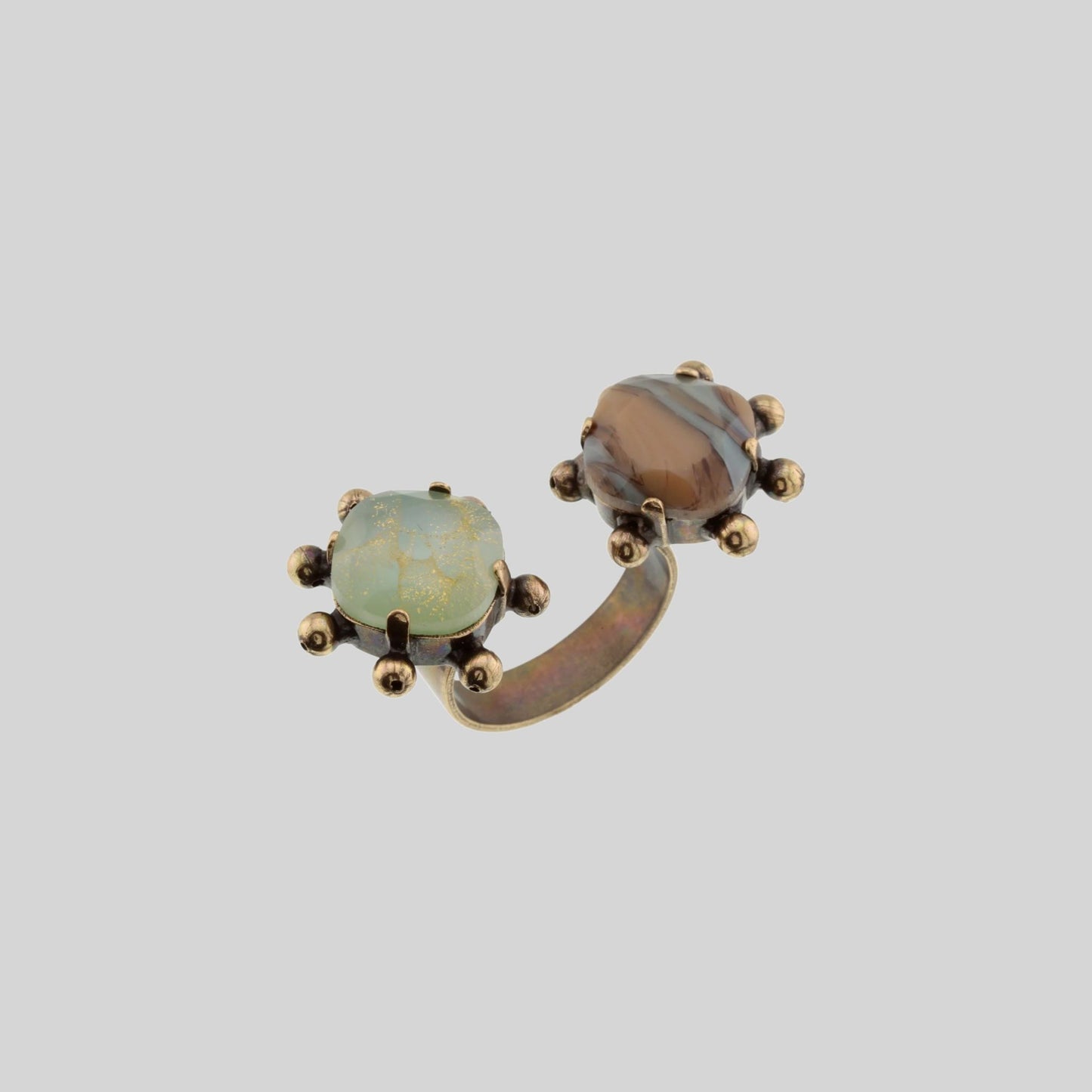 Glass stones ring Beige