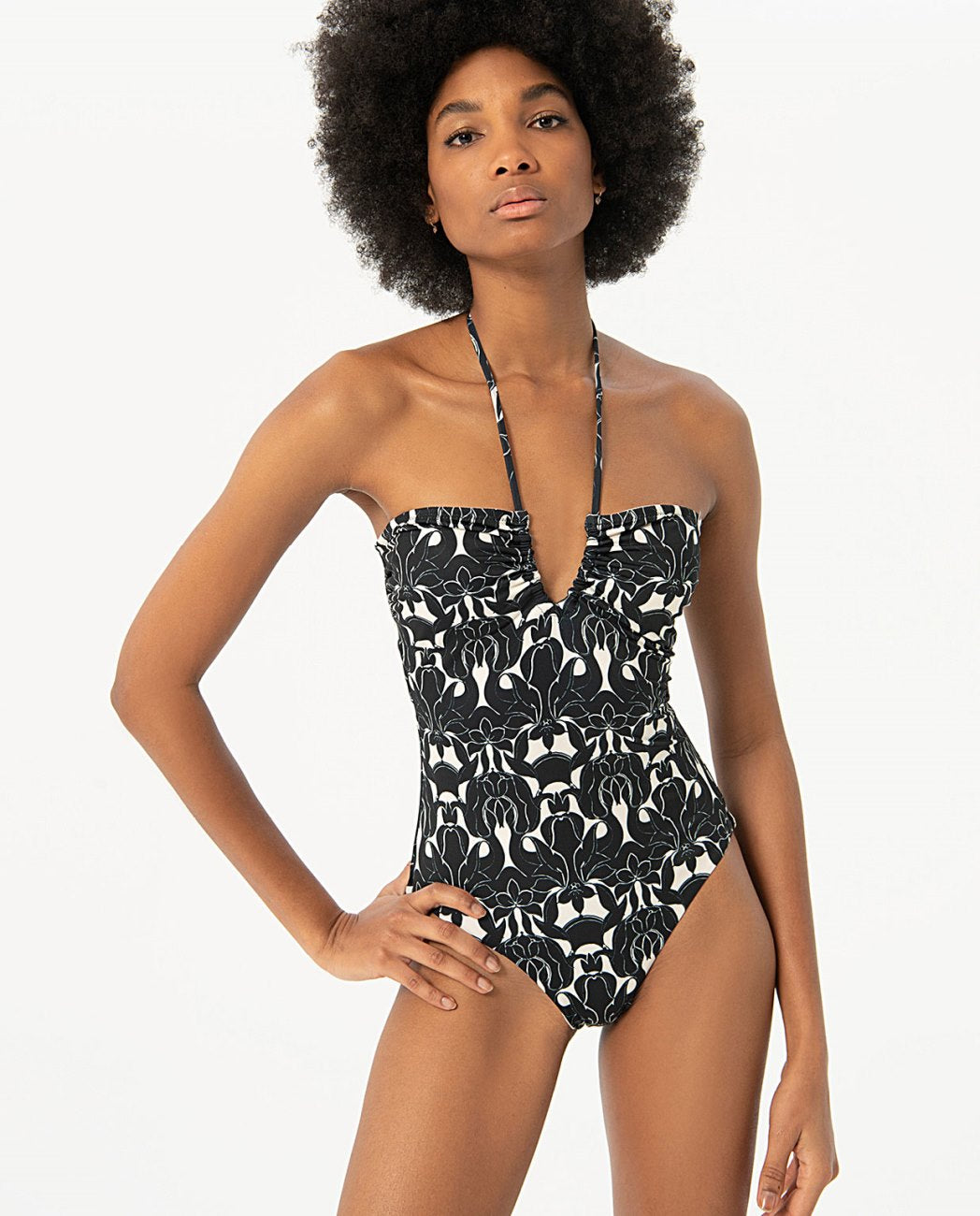 V-neck swimsuit with neck tie