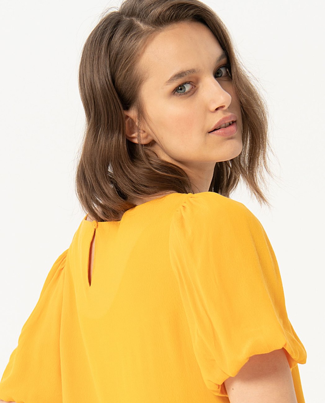 Puffed sleeve t-shirt