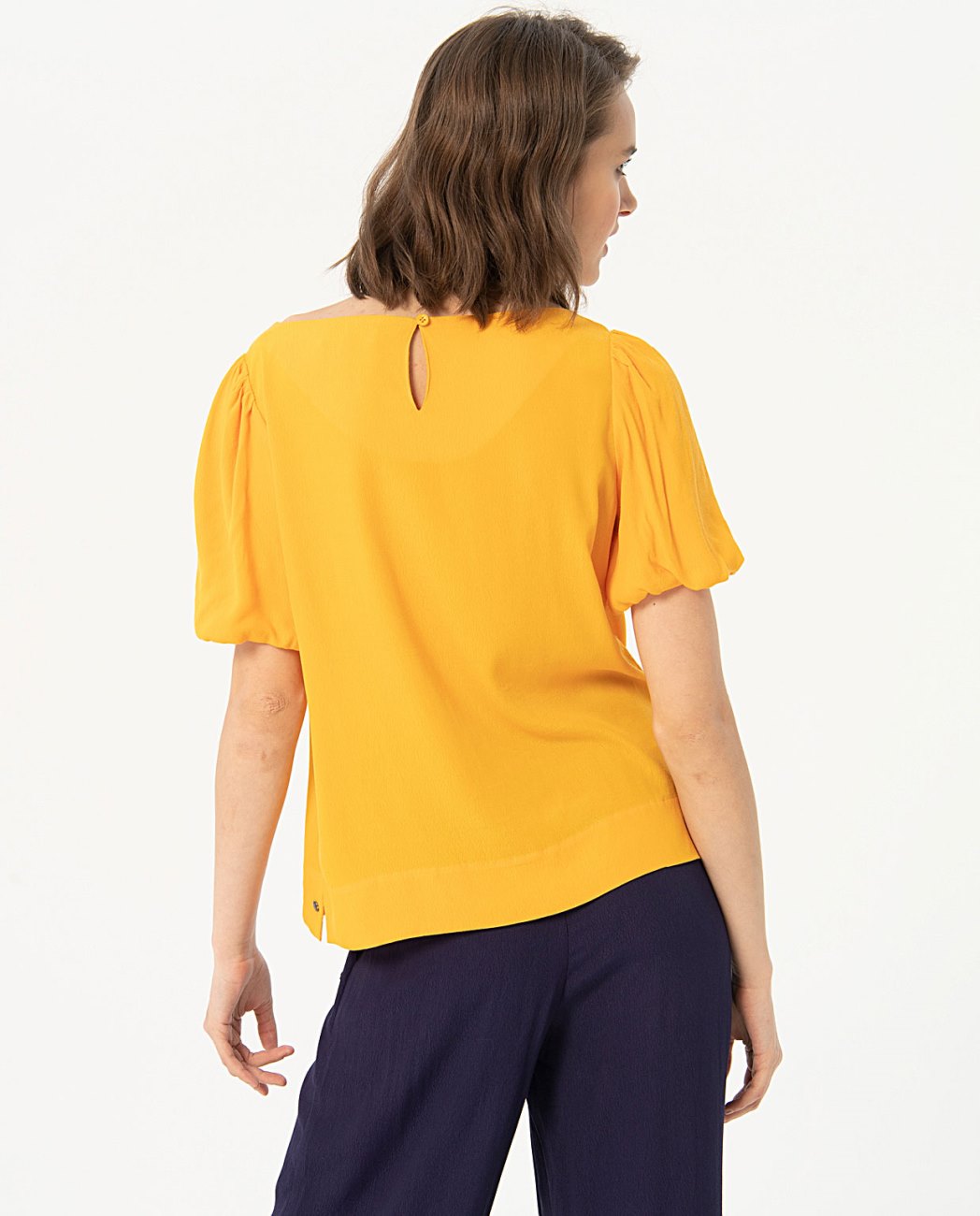 Puffed sleeve t-shirt