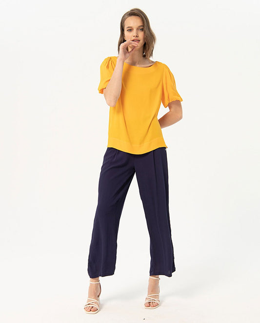 Puffed sleeve t-shirt