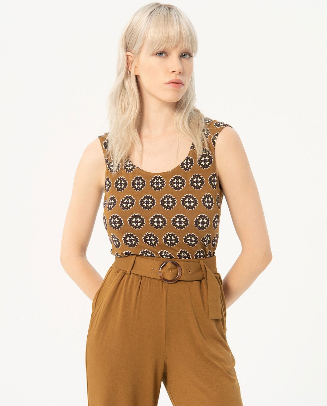 Elastic long pants
