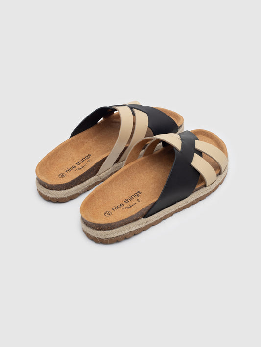 Two-tone organic sandals