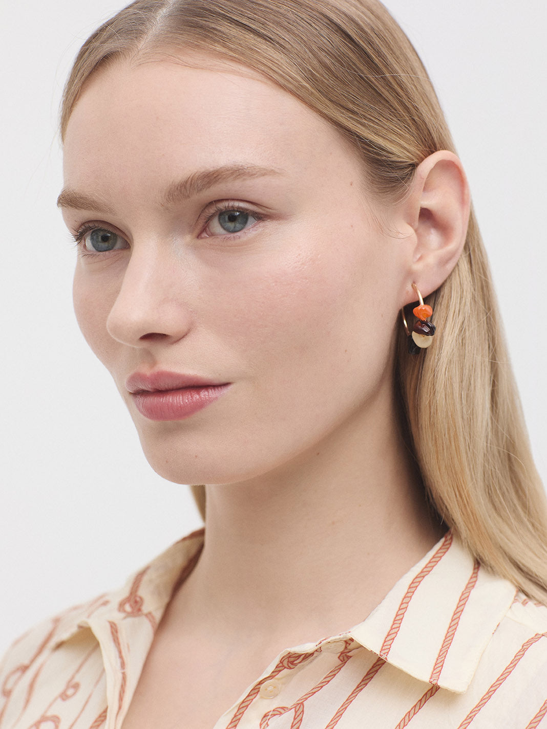 Hoop stone earrings orange