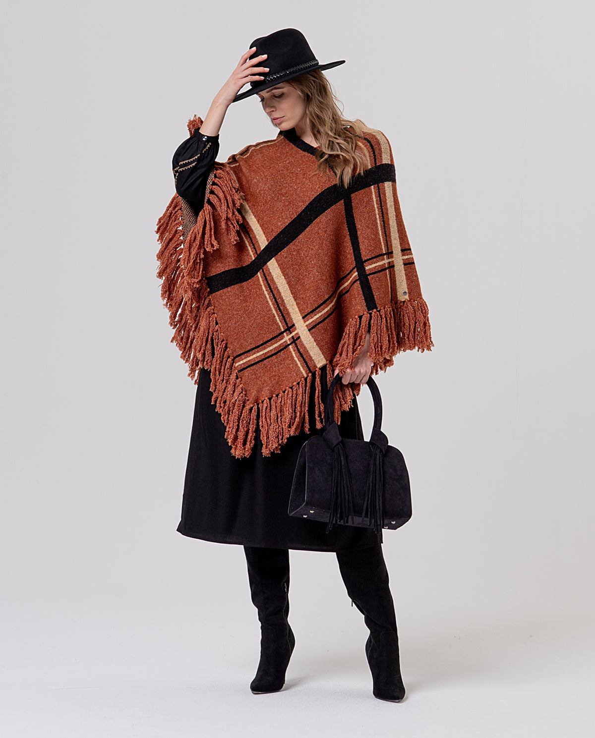 Fringed poncho Camel