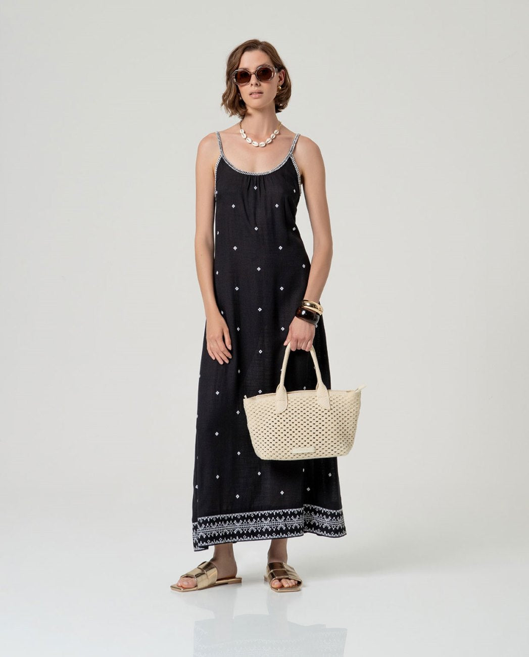 Long embroidered dress Black