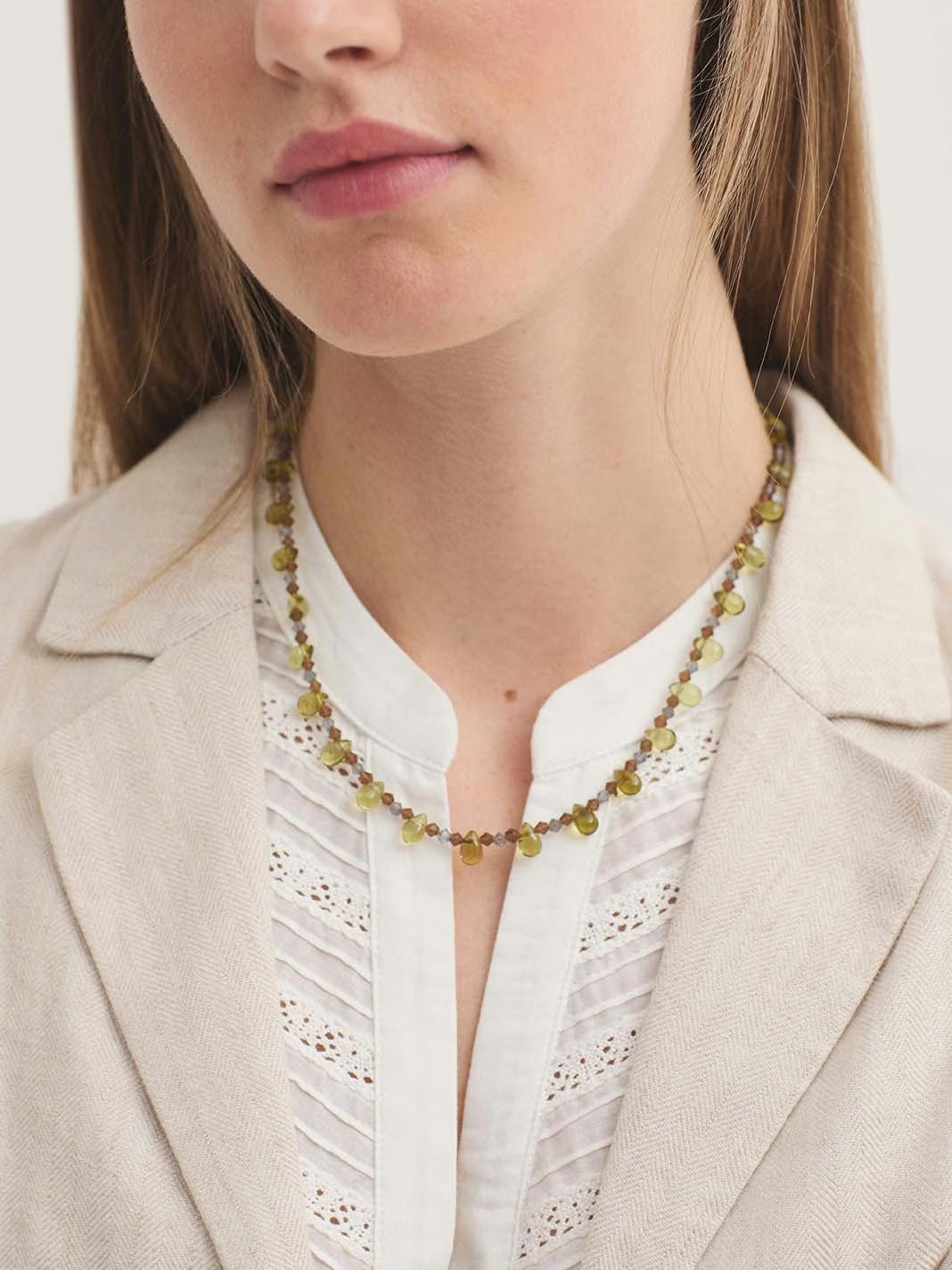 Resin bead necklace Khaki