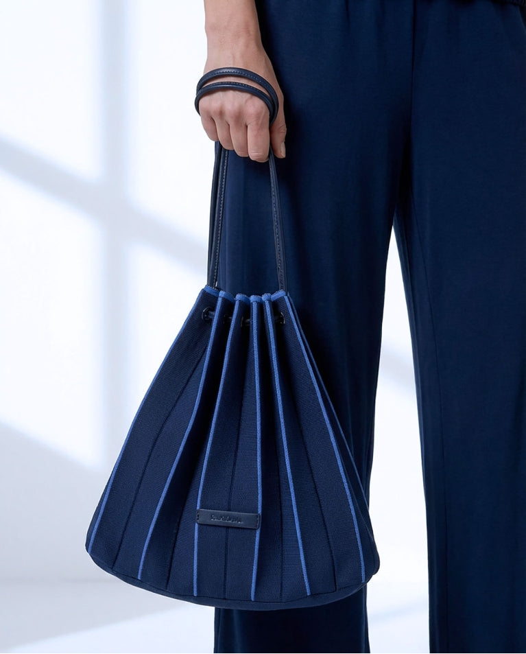 Pleated backpack Navy
