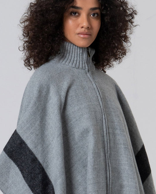 Fringed poncho Grey