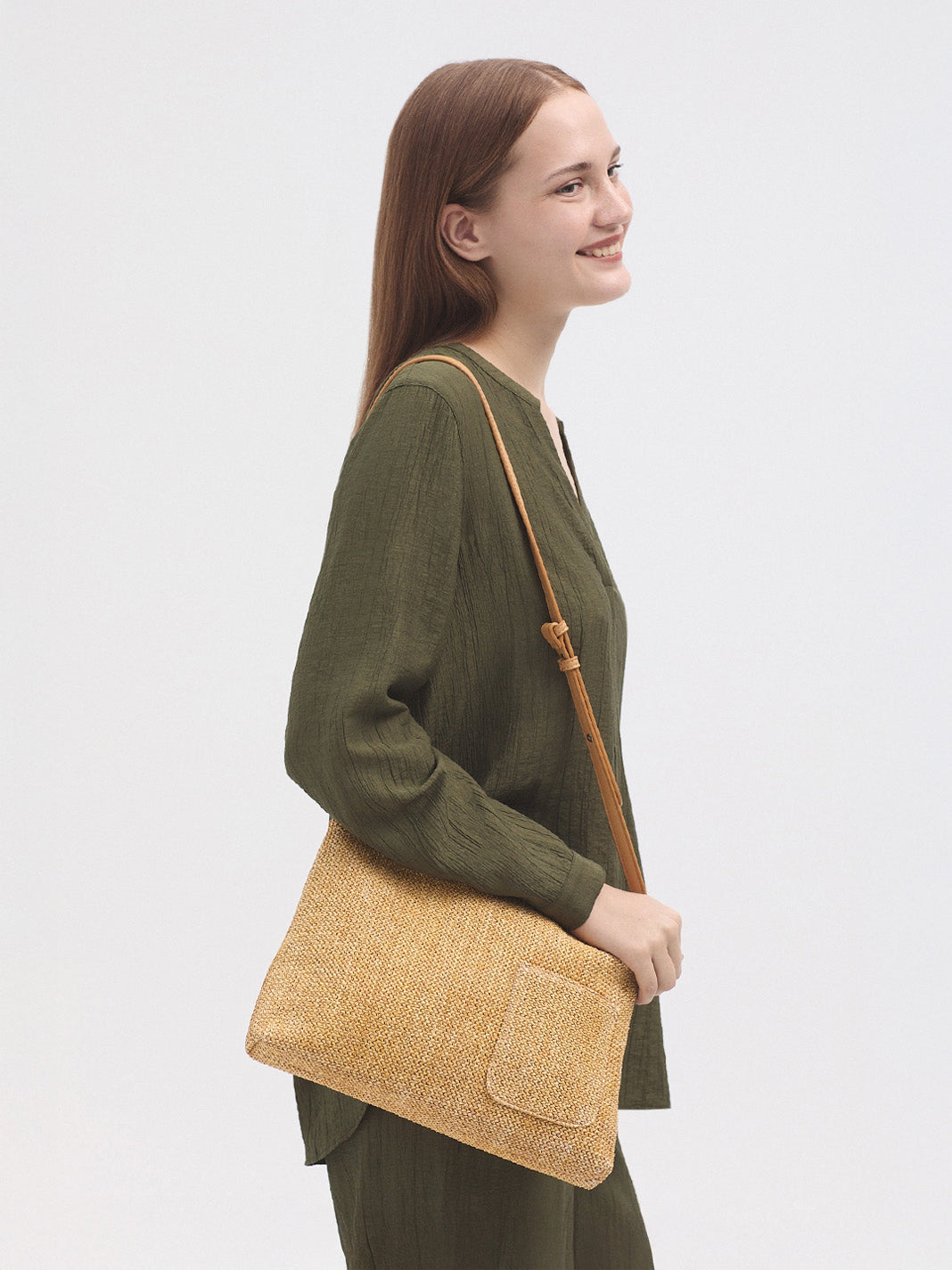 Straw shoulder bag ochre