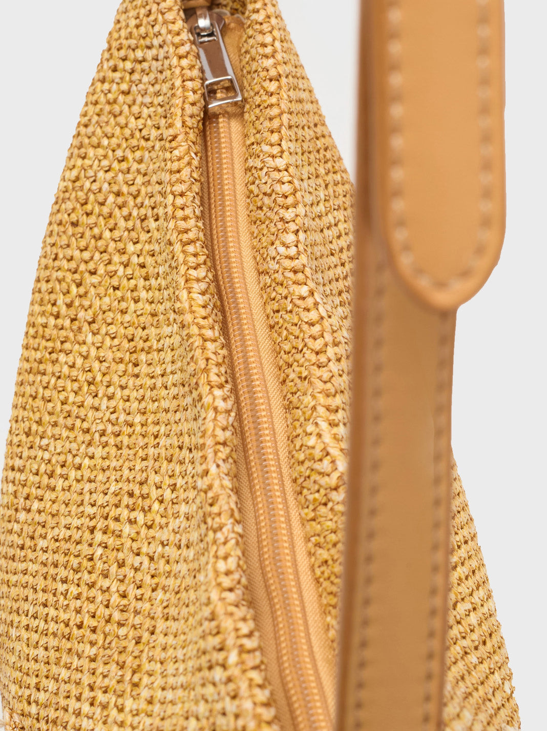 Straw shoulder bag ochre