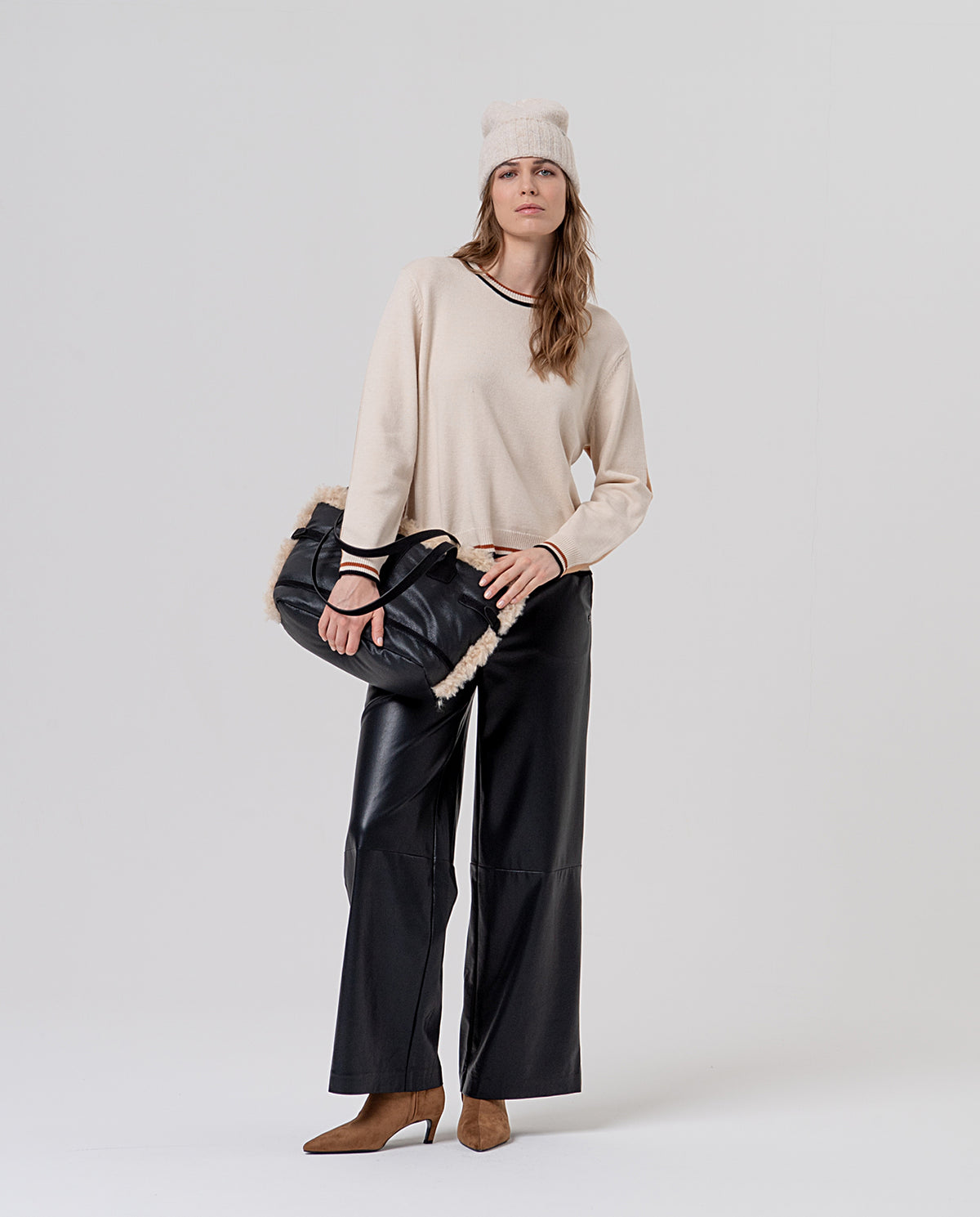 Round neck sweater Ecru