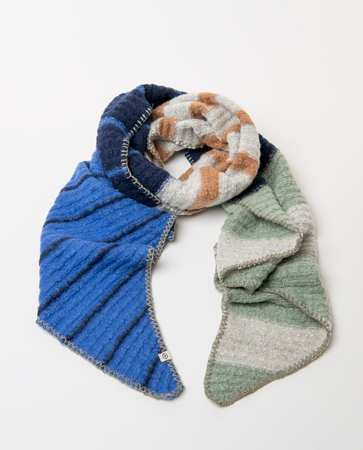 Stripped knit scarf Blue