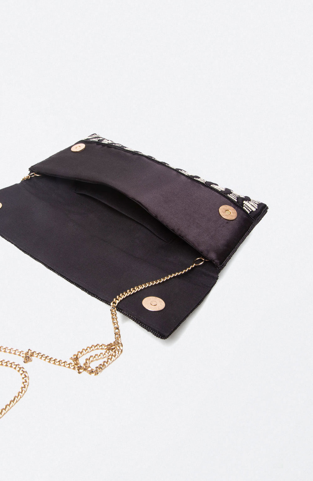 Hand embroidery clutch