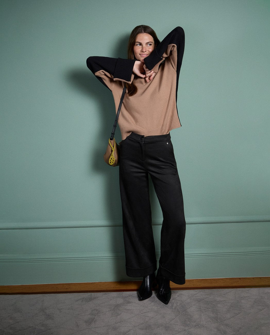 Two-tone sweater beige