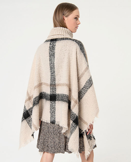 Poncho checkered