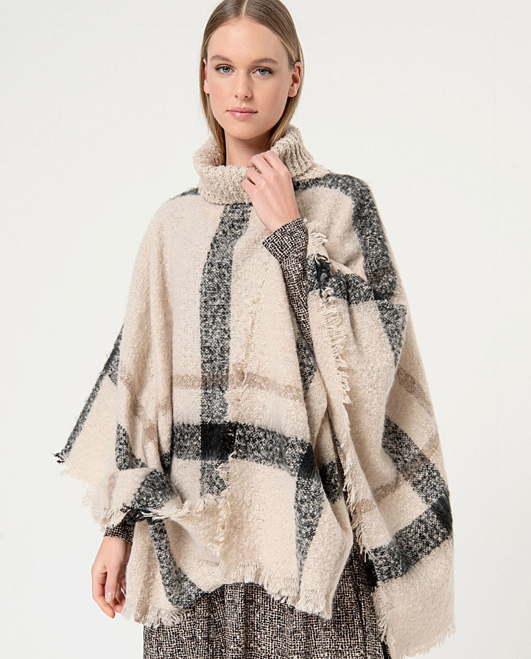 Poncho checkered