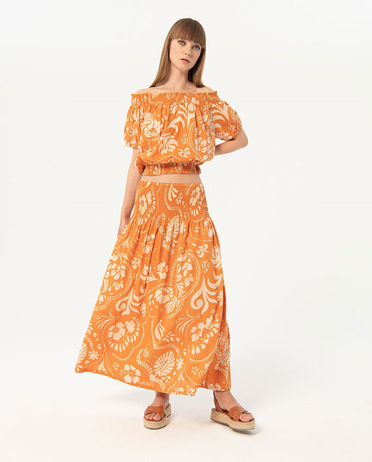 Long skirt with gathered elastic waistband