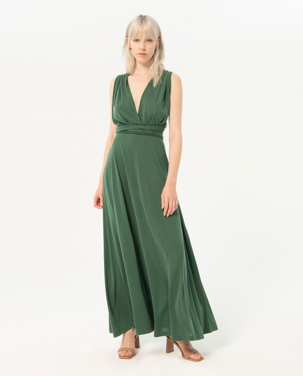 Long dress with multi-position straps