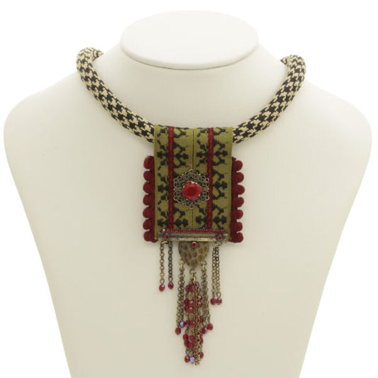 Necklace with embroidery fabric