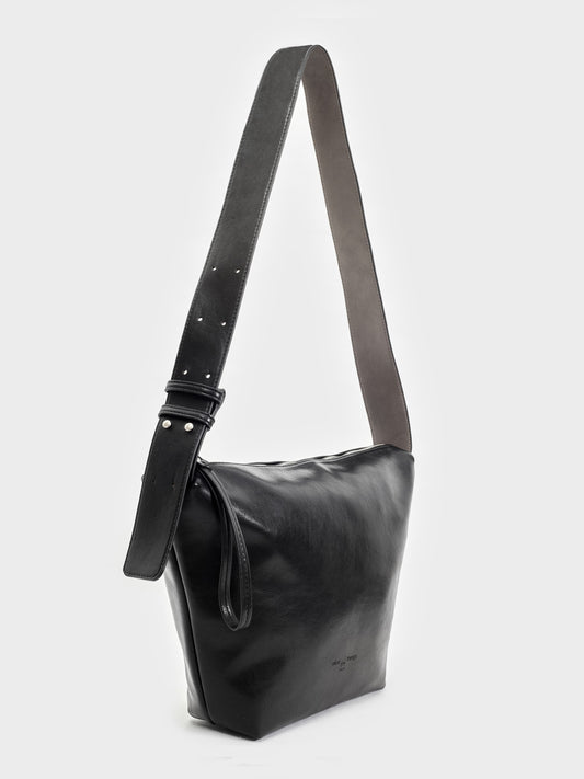 Contrast shoulder bag