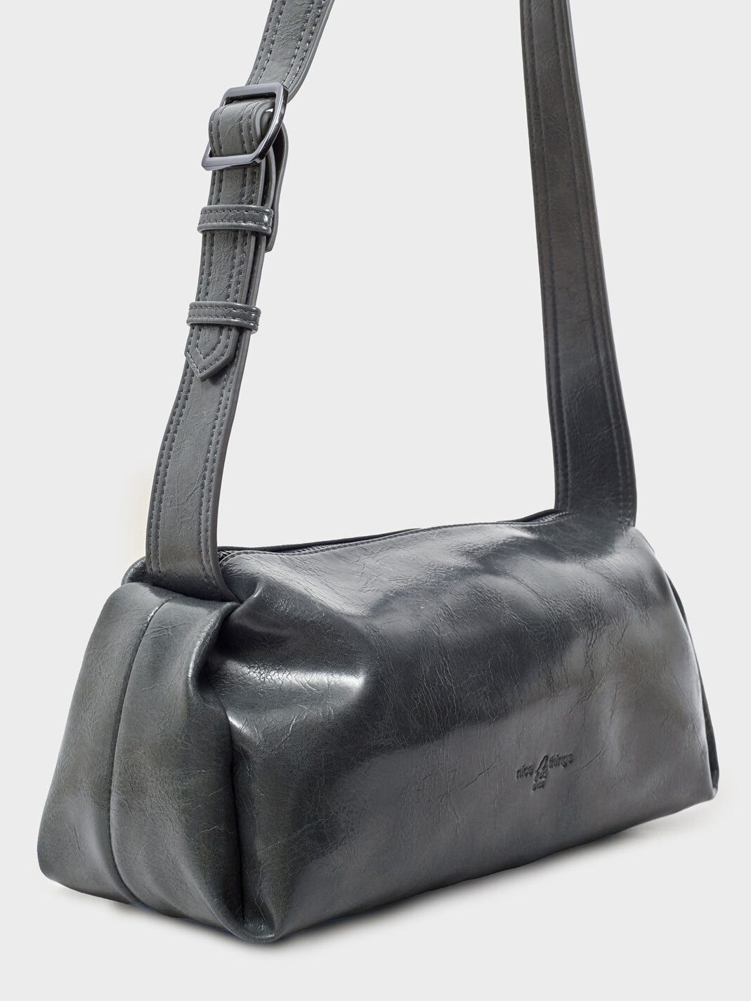 Side detailing bag