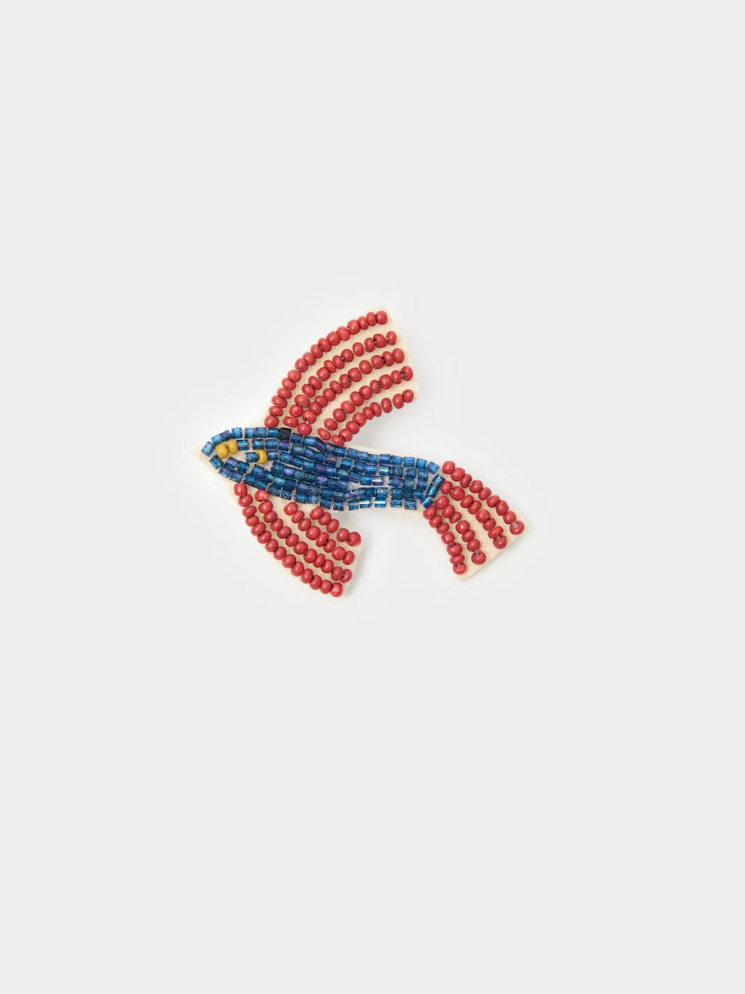 Bird brooch red and blue embroidered with glass beads and safety clasp.
Measurements: 4.5 cm high x 5 cm wide.