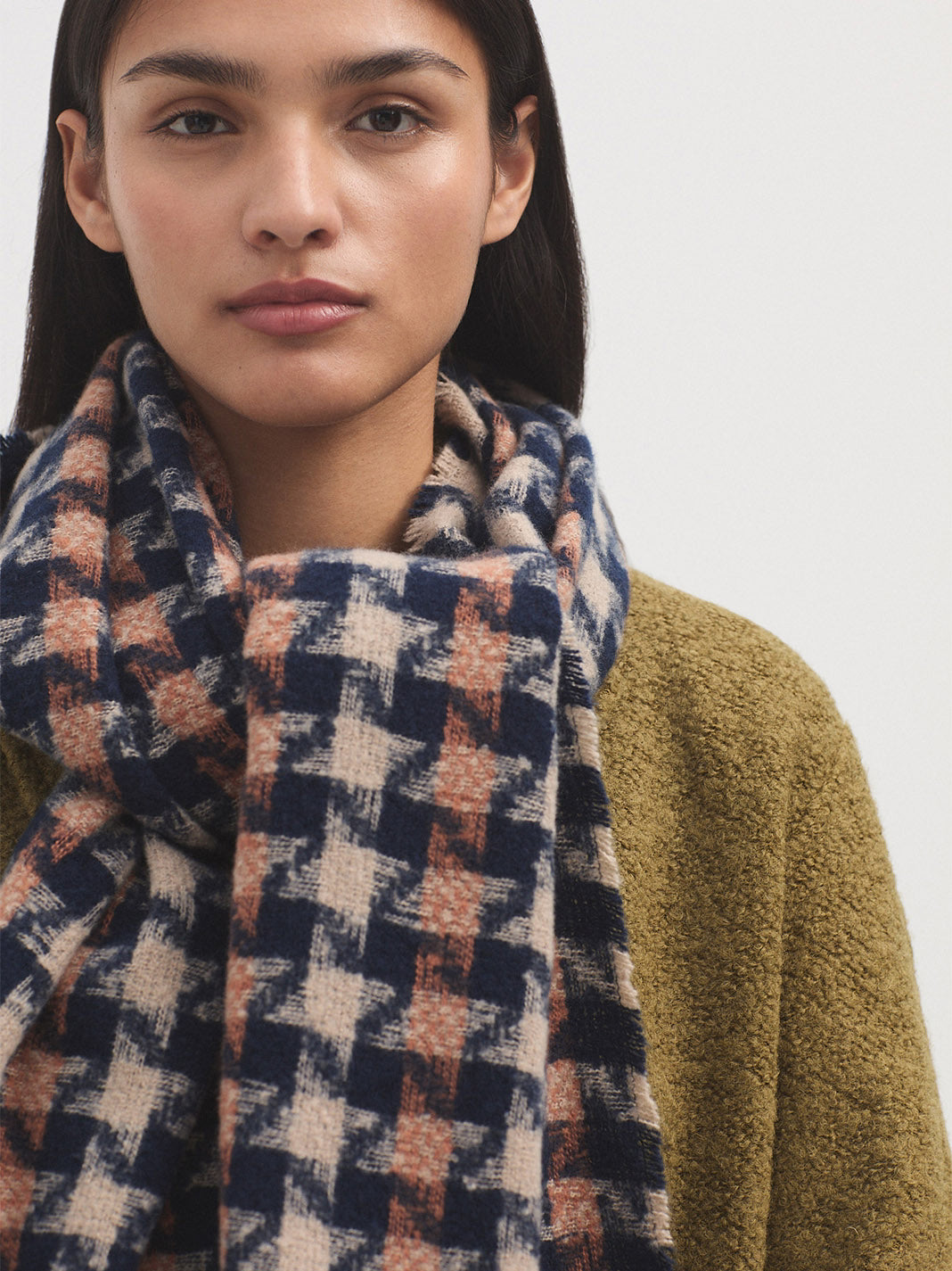 Houndstooth scarf