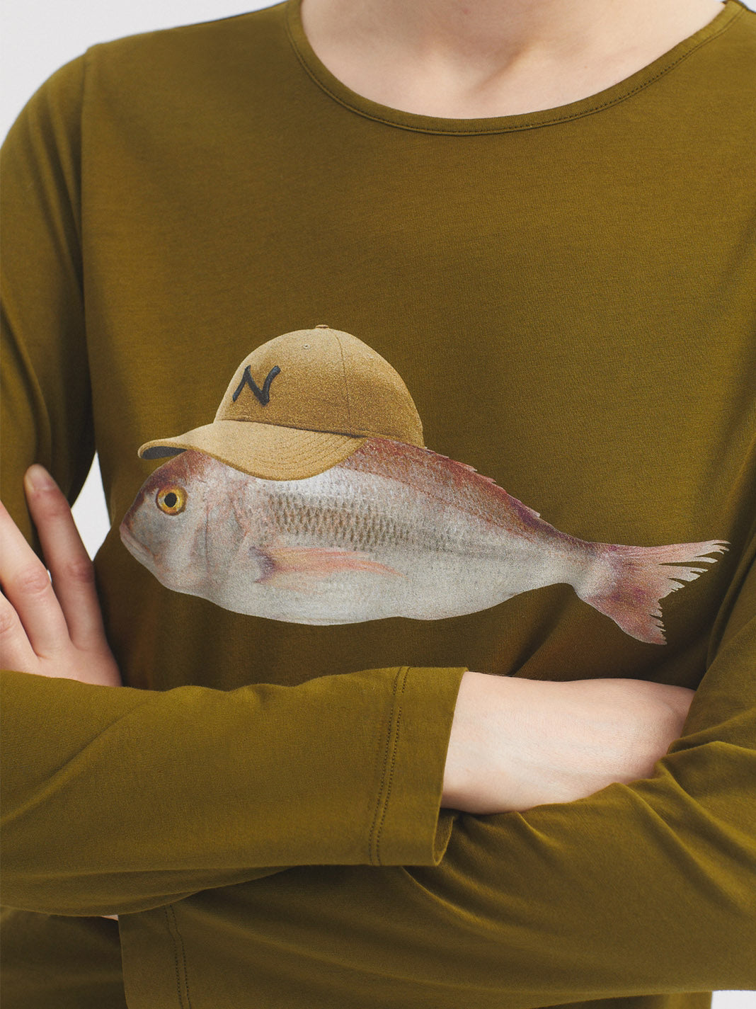 T shirt "fish" print