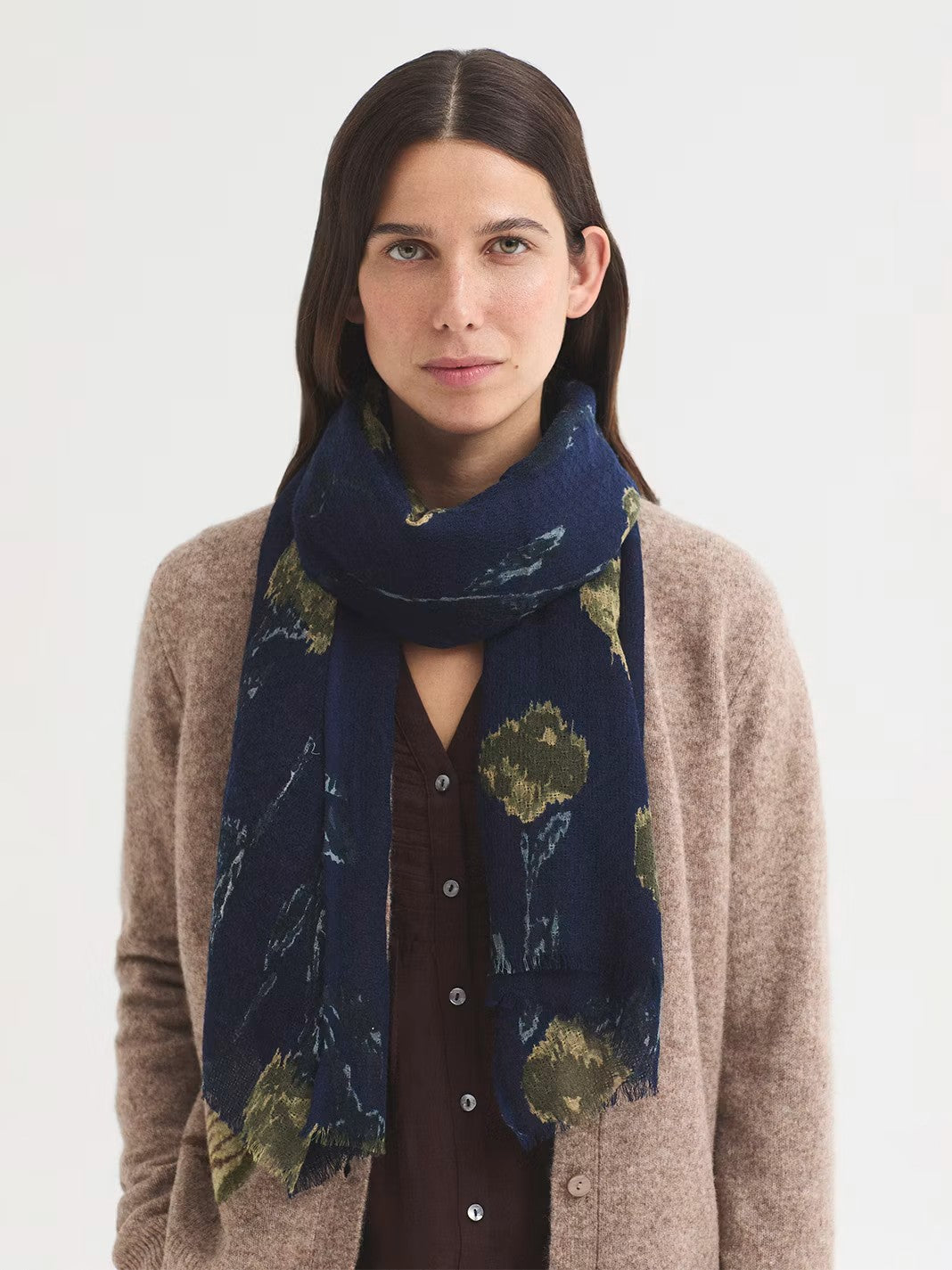 Blurred Flowers navy wool print foulard, 70 x 180 cm