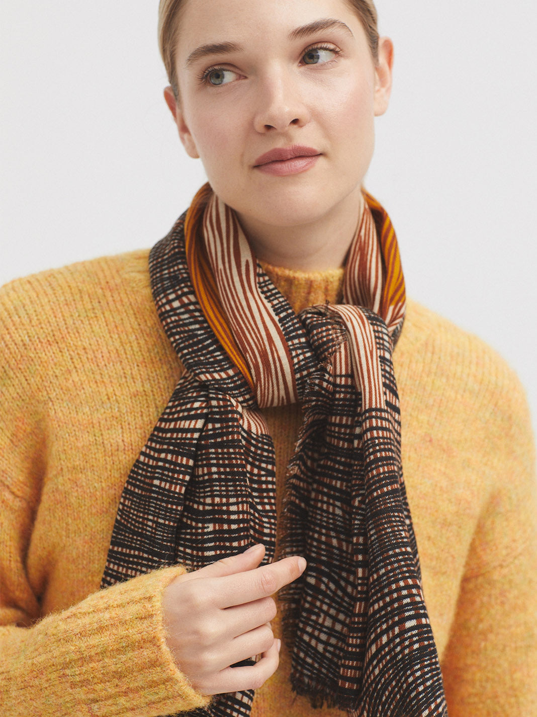 Woodgrain Dot foulard