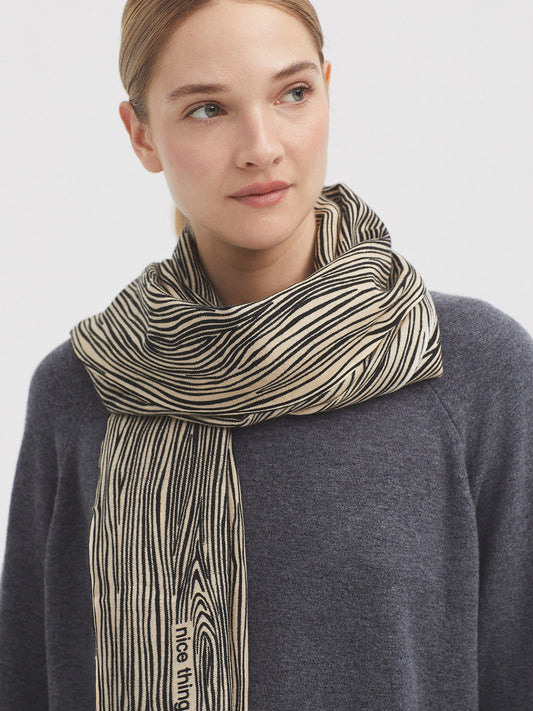 Woodgrain scarf
