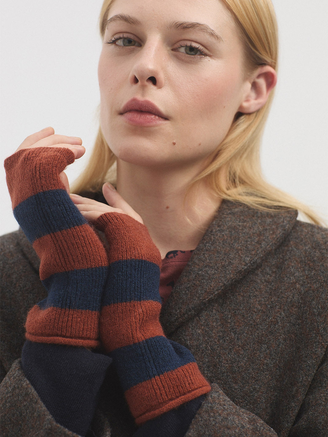 Striped fingerless mittens
