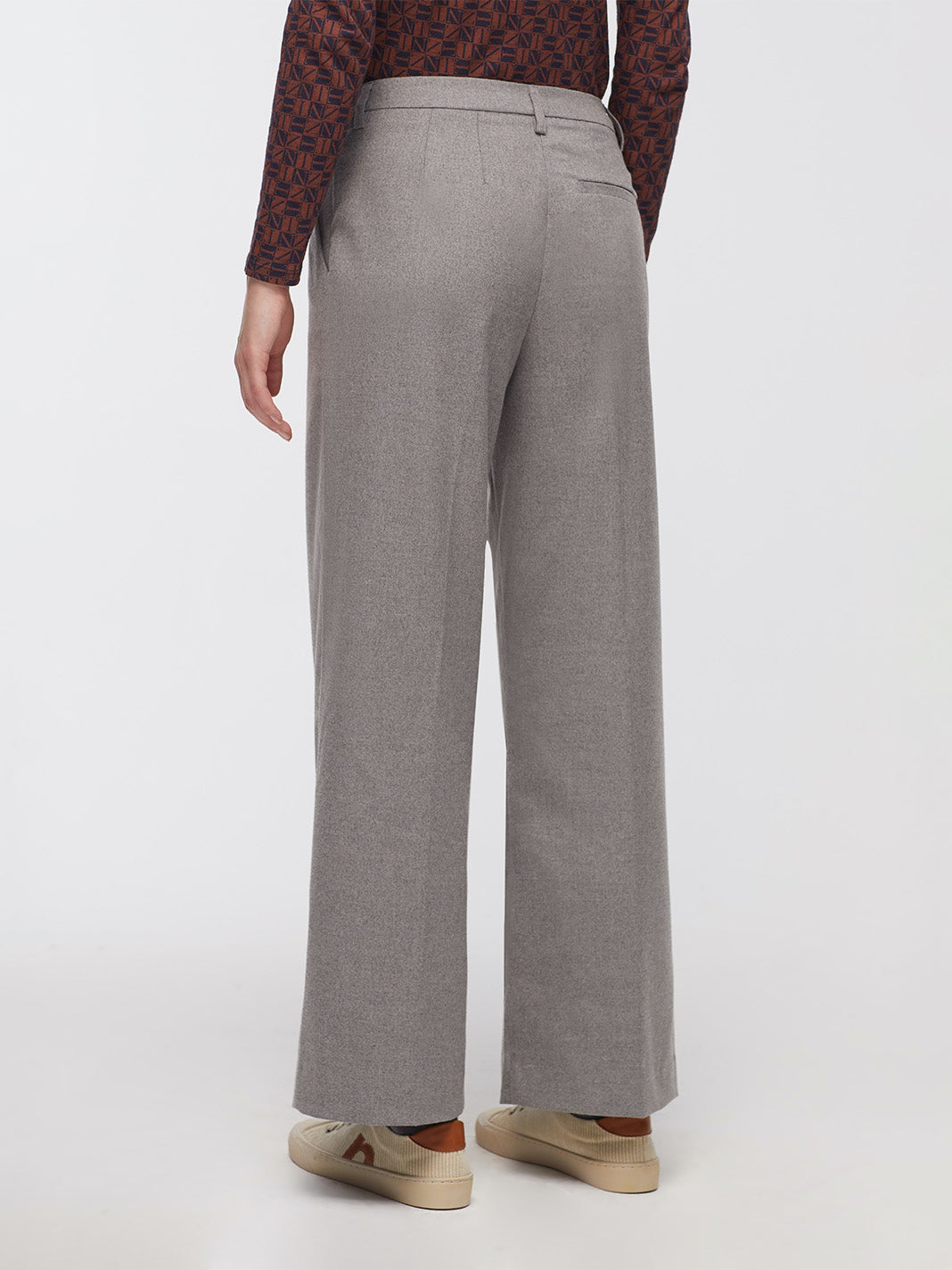 Wide leg trousers