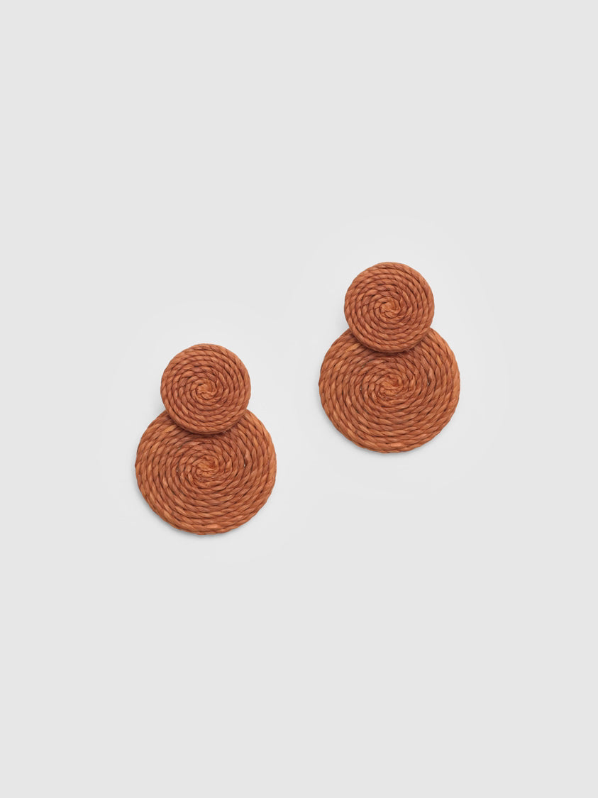 Jute circle earrings.