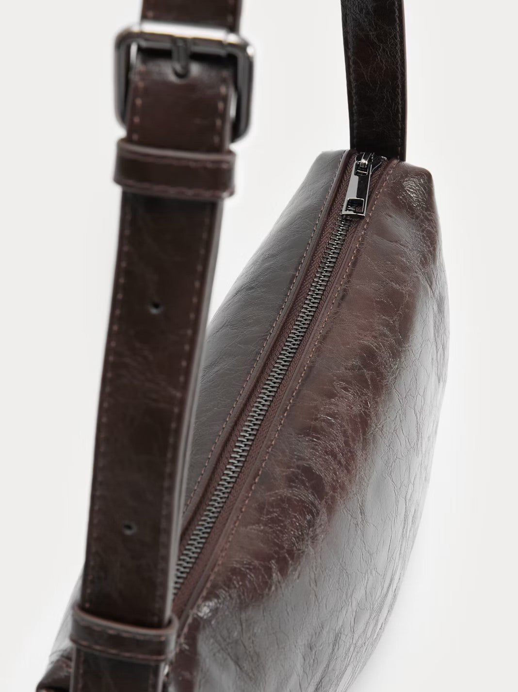 Irregular half moon bag Chocolate