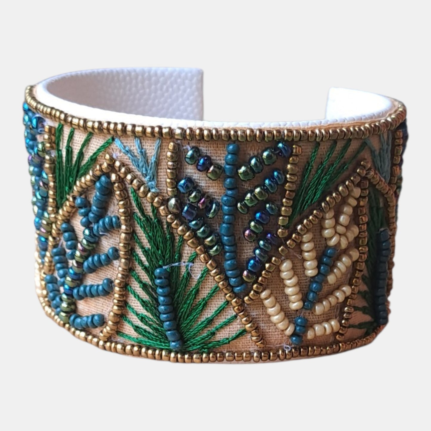 Cuff beads bracelet Beige