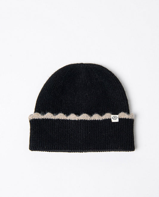Black knitted beanie with ecru trim