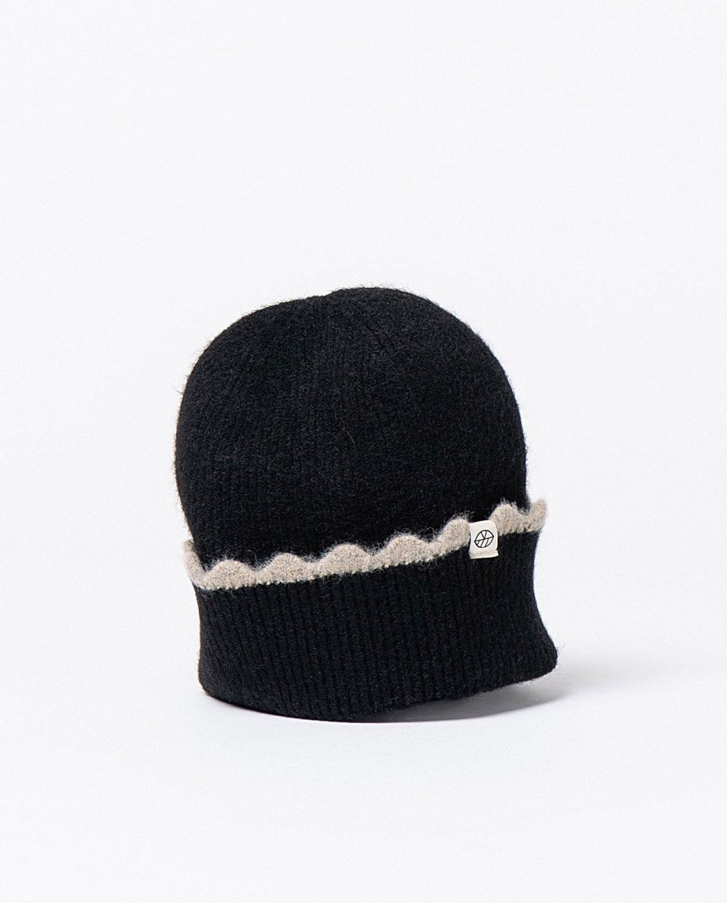 Knitted beanie with contrasting details Black