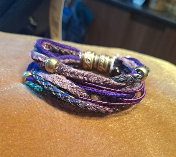 Bracelet fabric purple