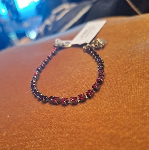 Bracelet with strass dark red