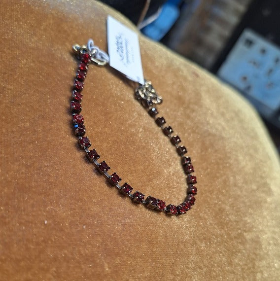 Bracelet with strass dark red