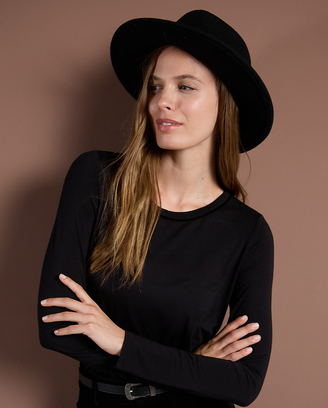 Classic brim hat Black