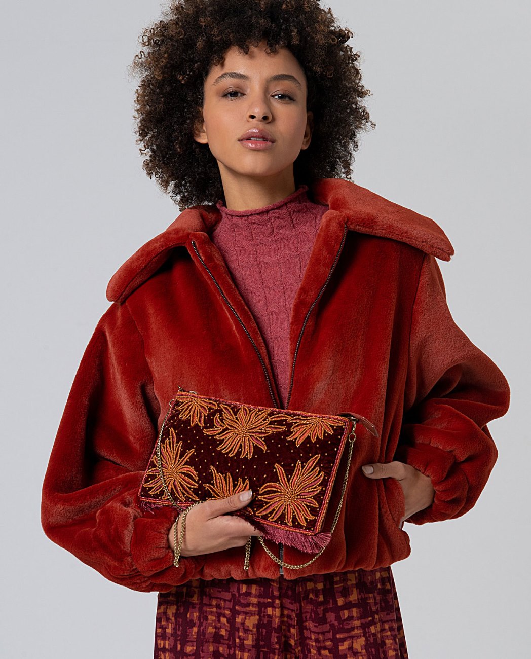 Hand-embroidered clutch Chestnut