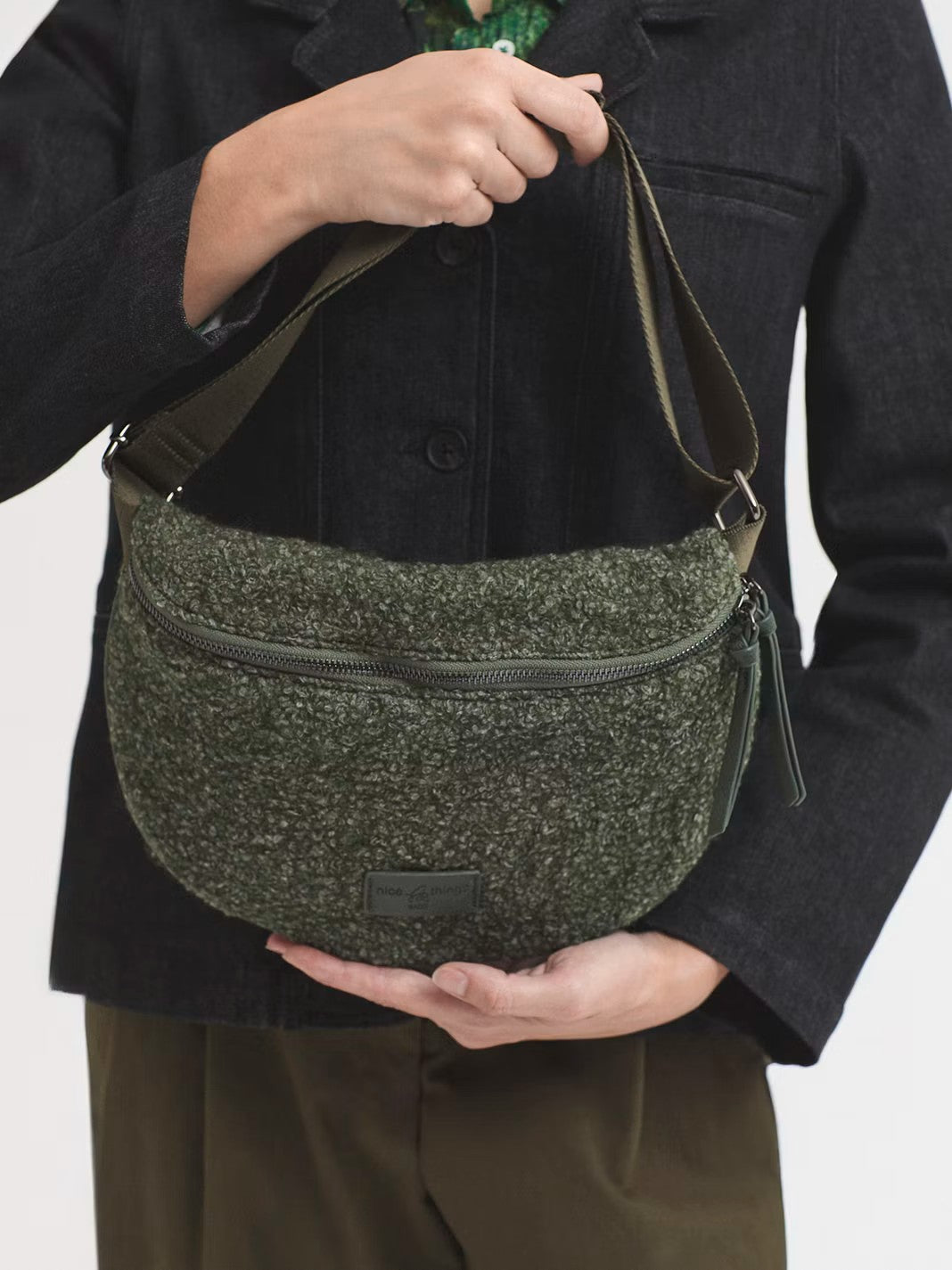 Crossbody boucle bag Khaki