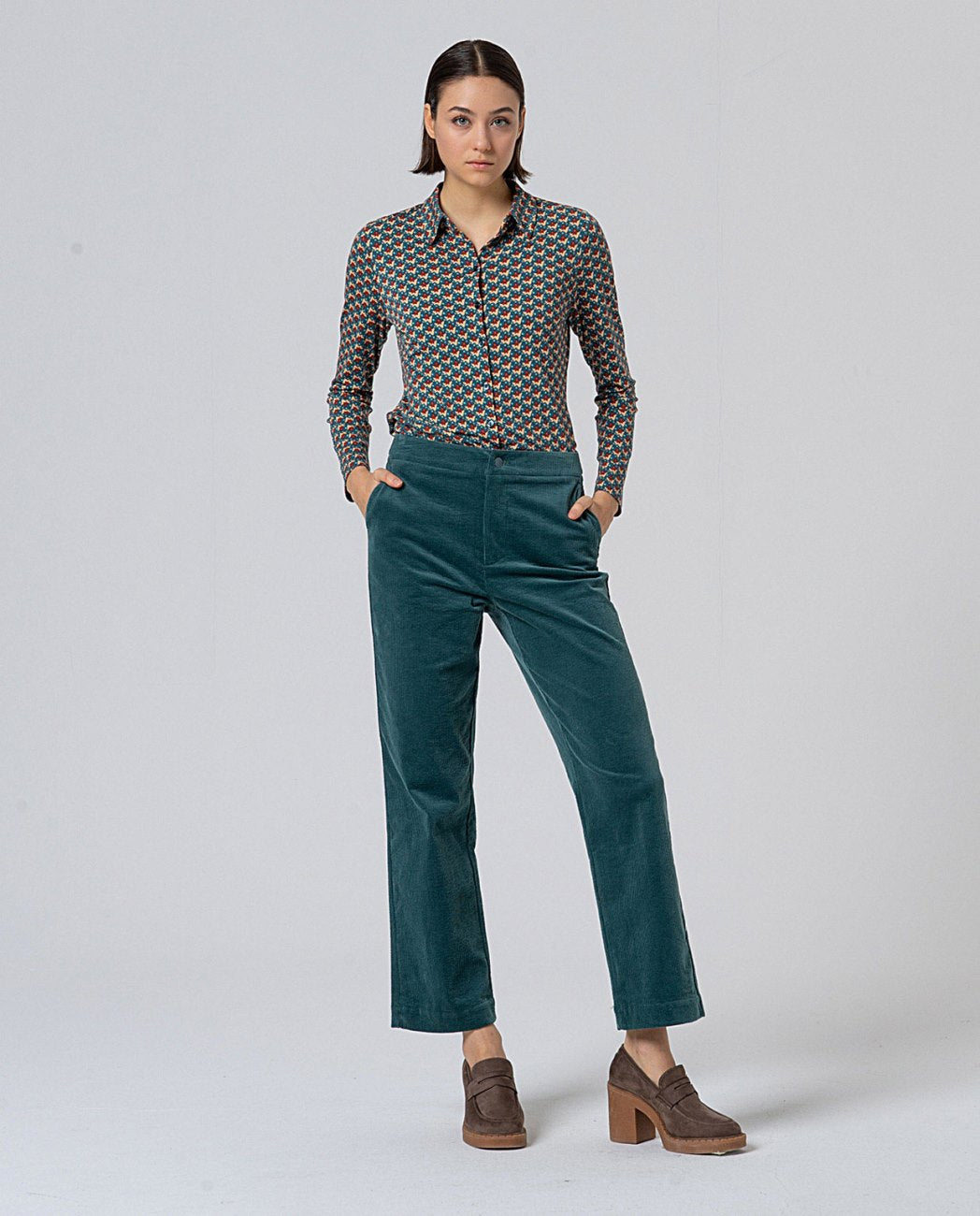 Medium rise corduroy straight pants Smoke Green