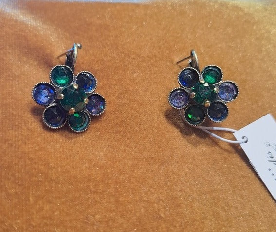 Earrings flower green