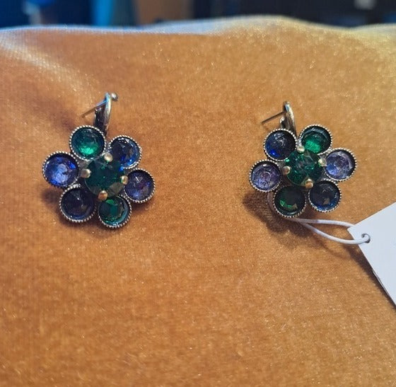 Earrings flower green