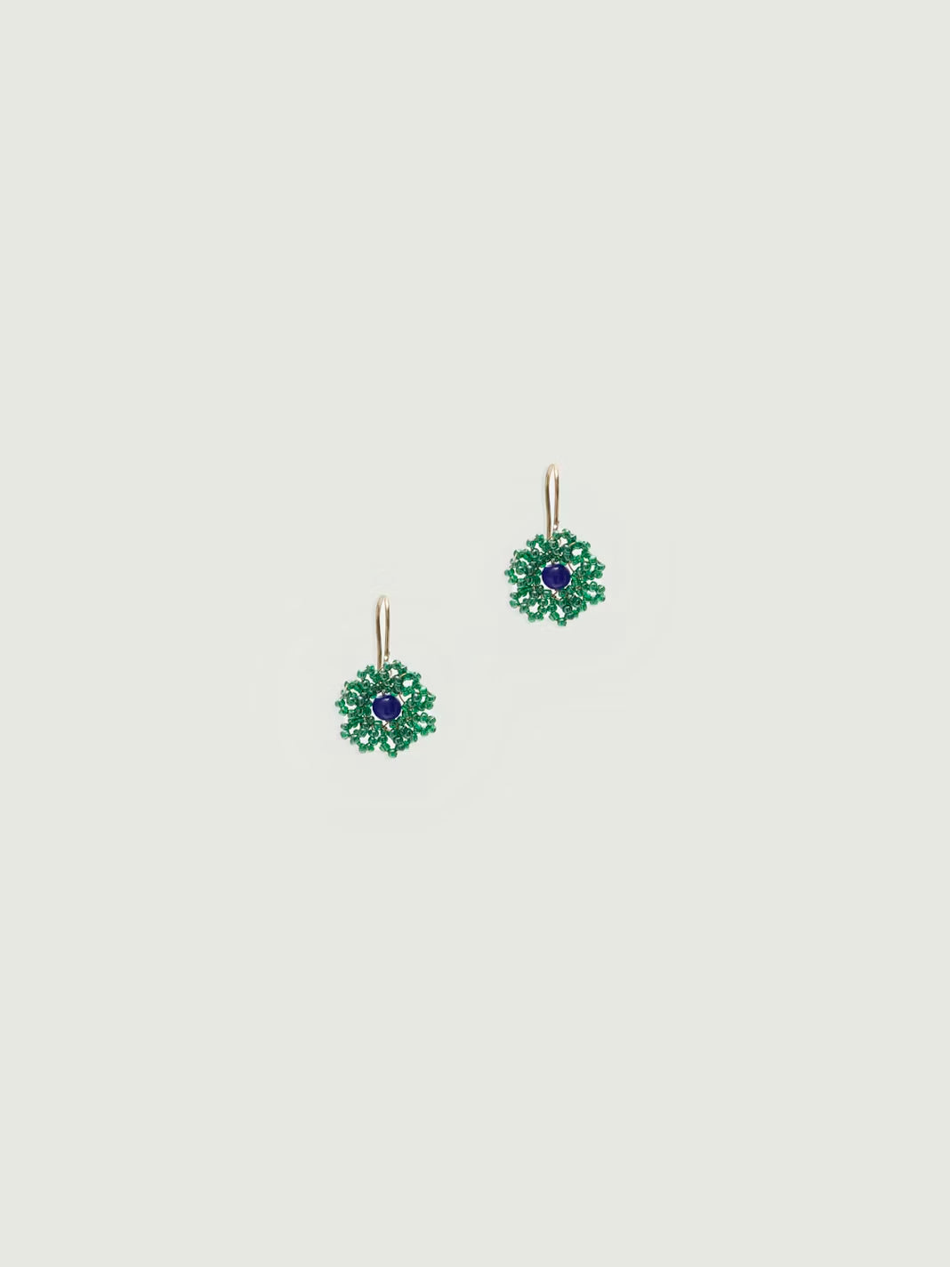 Flower beads green drop earrings with navy bead in the center, 2 cm in diameter.