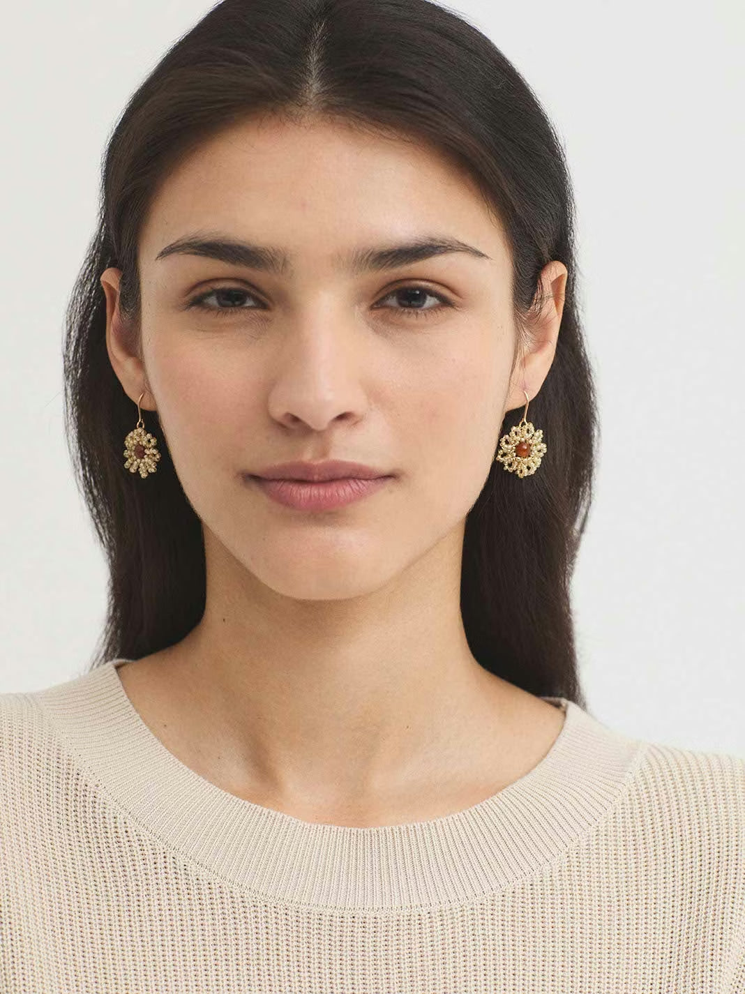 Flower earrings Natural